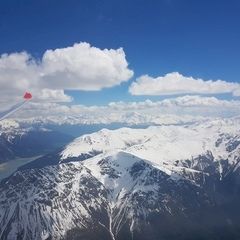 Flugwegposition um 12:23:28: Aufgenommen in der Nähe von Bezirk Inn, Schweiz in 3530 Meter